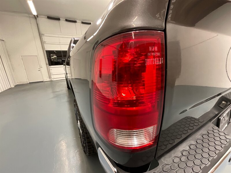 2017 RAM 3500 Tradesman Crew Cab 4X4 / 6.7L DIESEL / 1-OWNER  / LONG BED / NEW TIRES/ ZERO RUST - Photo 33 - Gladstone, OR 97027