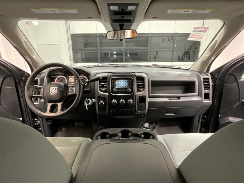 2017 RAM 3500 Tradesman Crew Cab 4X4 / 6.7L DIESEL / 1-OWNER  / LONG BED / NEW TIRES/ ZERO RUST - Photo 47 - Gladstone, OR 97027