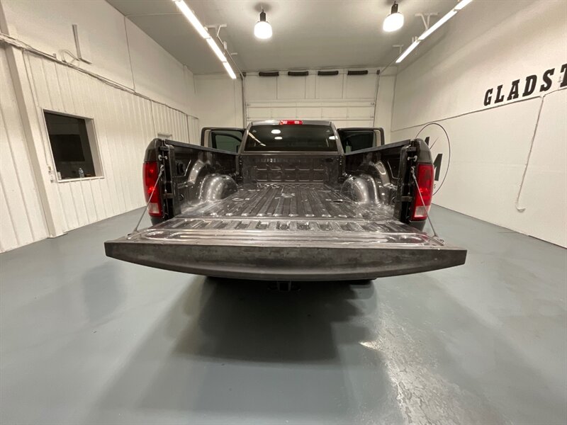 2017 RAM 3500 Tradesman Crew Cab 4X4 / 6.7L DIESEL / 1-OWNER  / LONG BED / NEW TIRES/ ZERO RUST - Photo 40 - Gladstone, OR 97027