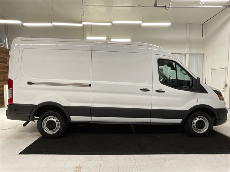 2020 Ford Transit 250 CARGO VAN / 3.5L V6 EcoBoost / LWB Medium Roof  / 1-OWNER / Leather / Backup Camera / NEW SET OF TIRES / 36,000 MILES - Photo 4 - Gladstone, OR 97027