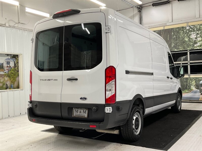 2020 Ford Transit 250 CARGO VAN / 3.5L V6 EcoBoost / LWB Medium Roof  / 1-OWNER / Leather / Backup Camera / NEW SET OF TIRES / 36,000 MILES - Photo 8 - Gladstone, OR 97027