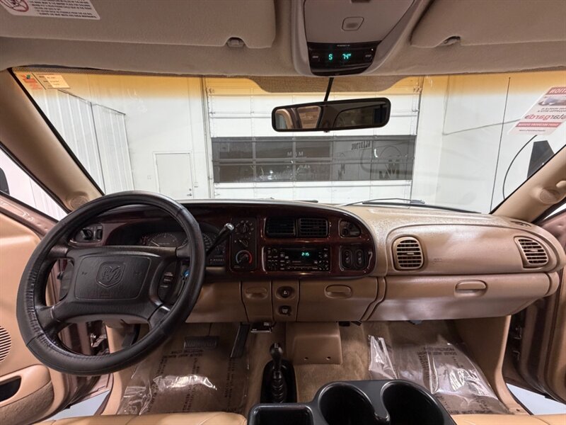 2001 Dodge Ram 2500 Laramie 4X4 5.9L CUMMINS DIESEL/1-OWNER /58K MILES /ZERO RUST / NO MODIFICATION /Leather Seats - Photo 41 - Gladstone, OR 97027