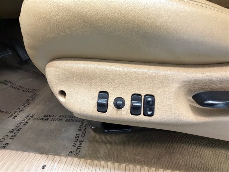 2001 Dodge Ram 2500 Laramie 4X4 5.9L CUMMINS DIESEL/1-OWNER /58K MILES /ZERO RUST / NO MODIFICATION /Leather Seats - Photo 20 - Gladstone, OR 97027