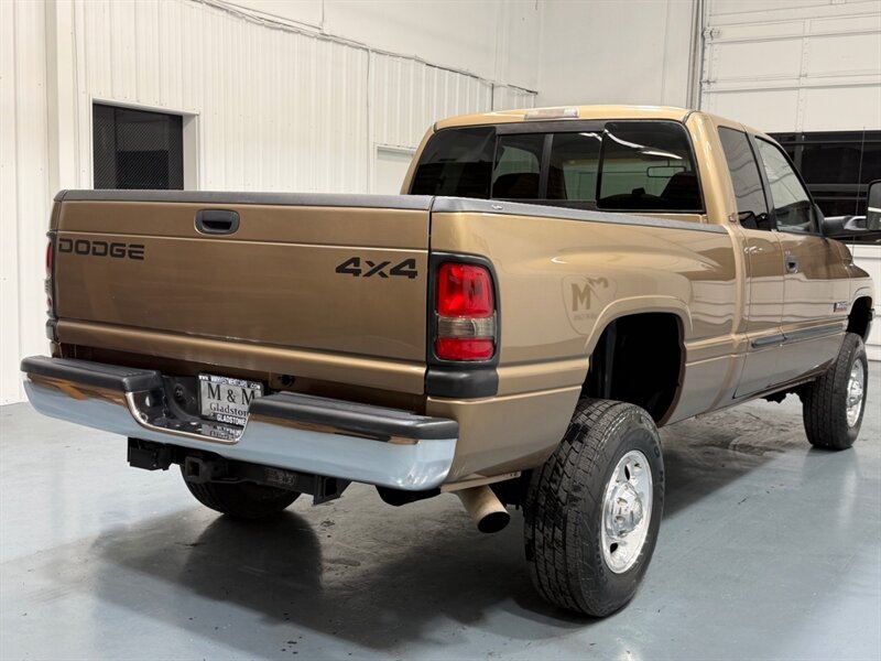 2001 Dodge Ram 2500 Laramie 4X4 5.9L CUMMINS DIESEL/1-OWNER /58K MILES /ZERO RUST / NO MODIFICATION /Leather Seats - Photo 7 - Gladstone, OR 97027