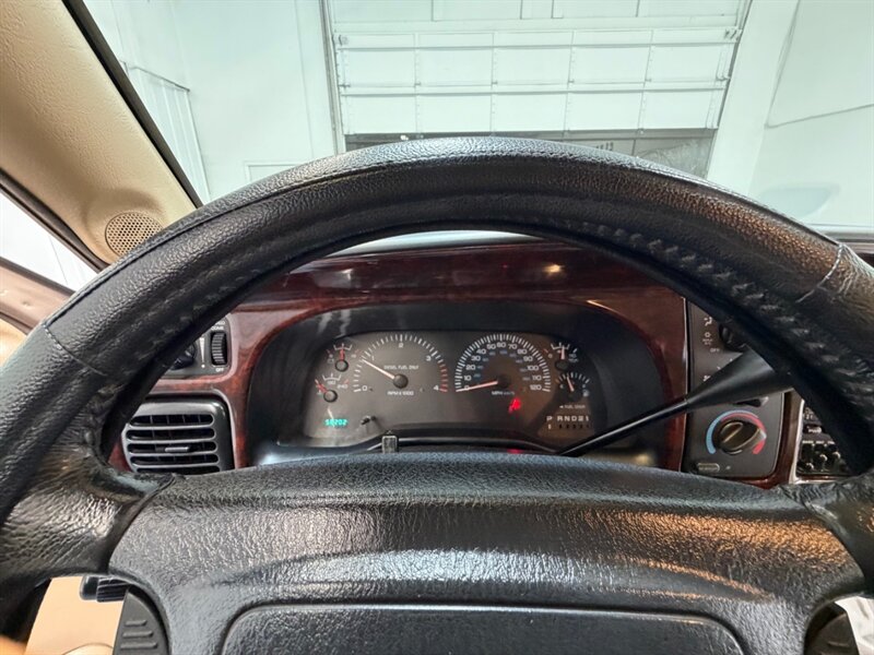 2001 Dodge Ram 2500 Laramie 4X4 5.9L CUMMINS DIESEL/1-OWNER /58K MILES /ZERO RUST / NO MODIFICATION /Leather Seats - Photo 43 - Gladstone, OR 97027