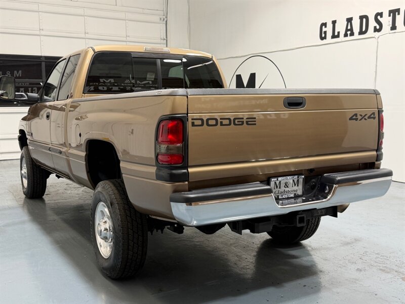 2001 Dodge Ram 2500 Laramie 4X4 5.9L CUMMINS DIESEL/1-OWNER /58K MILES /ZERO RUST / NO MODIFICATION /Leather Seats - Photo 8 - Gladstone, OR 97027
