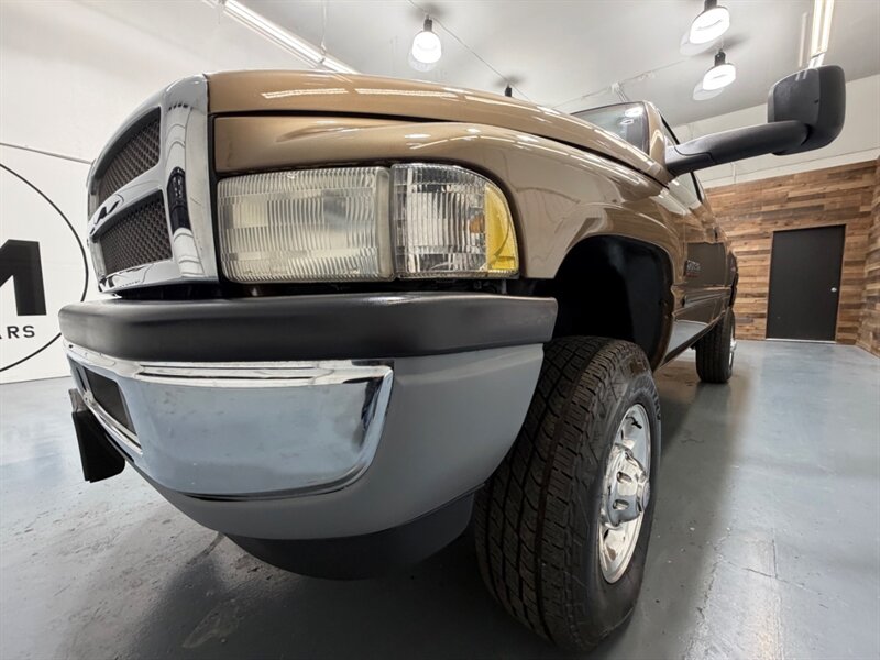 2001 Dodge Ram 2500 Laramie 4X4 5.9L CUMMINS DIESEL/1-OWNER /58K MILES /ZERO RUST / NO MODIFICATION /Leather Seats - Photo 52 - Gladstone, OR 97027