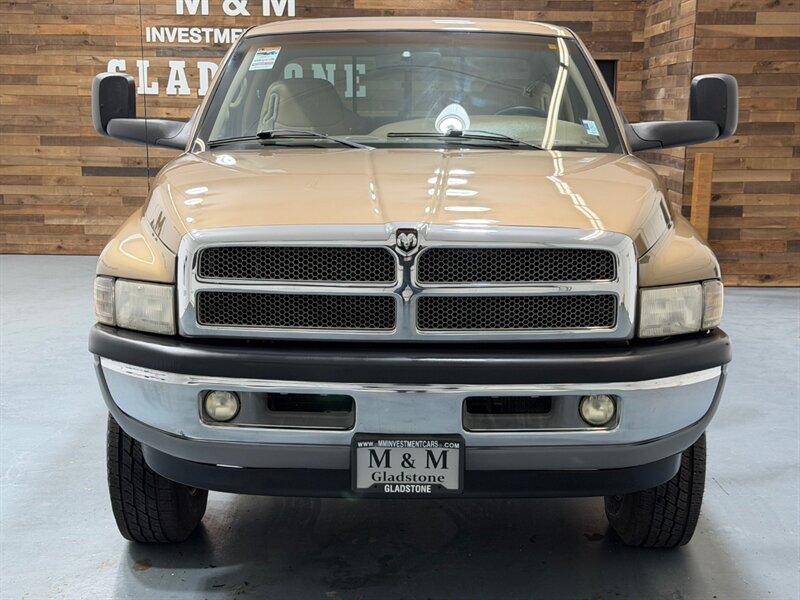 2001 Dodge Ram 2500 Laramie 4X4 5.9L CUMMINS DIESEL/1-OWNER /58K MILES /ZERO RUST / NO MODIFICATION /Leather Seats - Photo 5 - Gladstone, OR 97027