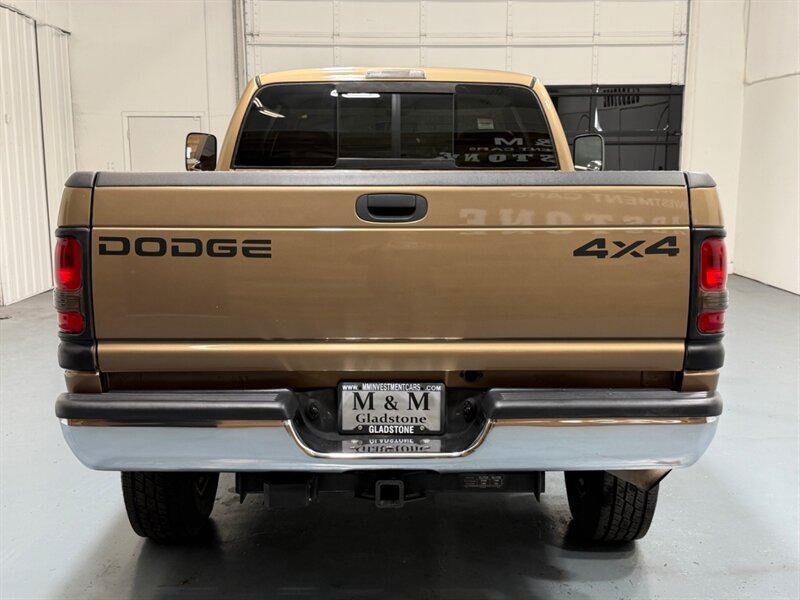 2001 Dodge Ram 2500 Laramie 4X4 5.9L CUMMINS DIESEL/1-OWNER /58K MILES /ZERO RUST / NO MODIFICATION /Leather Seats - Photo 6 - Gladstone, OR 97027