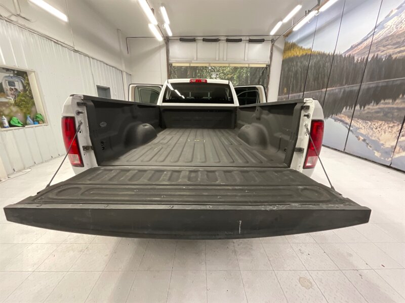 2015 RAM 3500 4x4 Tradesman /DIESEL/DUALLY /32K MILES/AISIN TRAN  /1-OWNER LOCAL / 6.7L CUMMINS DIESEL /RUST FREE / DUALLY LONG BED / AISIN TRANNY / 32,000 MILES - Photo 30 - Gladstone, OR 97027