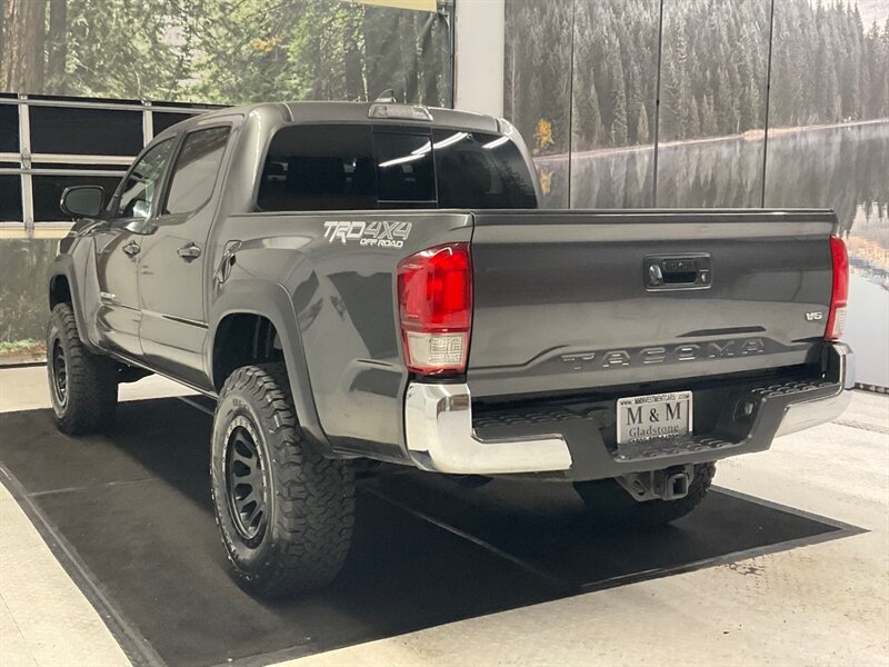 2017 Toyota Tacoma TRD Off-Road 4X4 / NEW LIFT w. WHEELS & TIRES  / 1-OWNER / Navigation & Camera / CRAWL CONTROL / SHARP & CLEAN ! ! - Photo 7 - Gladstone, OR 97027