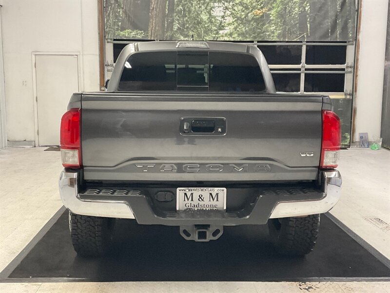 2017 Toyota Tacoma TRD Off-Road 4X4 / NEW LIFT w. WHEELS & TIRES  / 1-OWNER / Navigation & Camera / CRAWL CONTROL / SHARP & CLEAN ! ! - Photo 6 - Gladstone, OR 97027