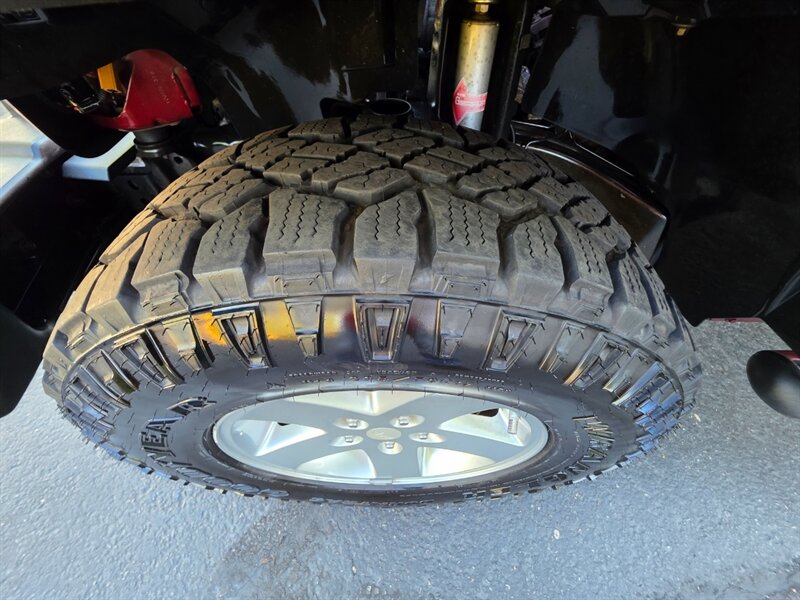 2008 Jeep Wrangler Unlimited X / FRESH TRADE-IN - Photo 46 - Portland, OR 97217