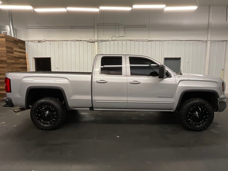 2017 GMC Sierra 1500 SLE Double Cab 4X4 / Z71 OFF RD /NEW WHEELS & TIRE  6.5FT BED / Backup Camera / 5.3L V8 / SHARP & CLEAN !! - Photo 4 - Gladstone, OR 97027