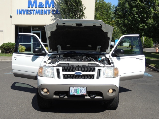 2001 Ford Explorer Sport 2DR / 4X4 / 6Cyl / ONLY 89K MILES   - Photo 31 - Portland, OR 97217