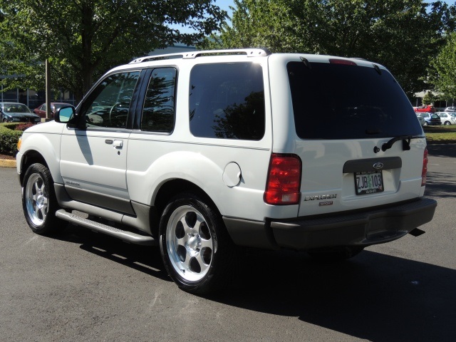 2001 Ford Explorer Sport 2DR / 4X4 / 6Cyl / ONLY 89K MILES   - Photo 7 - Portland, OR 97217