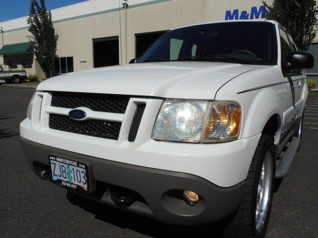 2001 Ford Explorer Sport 2DR / 4X4 / 6Cyl / ONLY 89K MILES   - Photo 9 - Portland, OR 97217