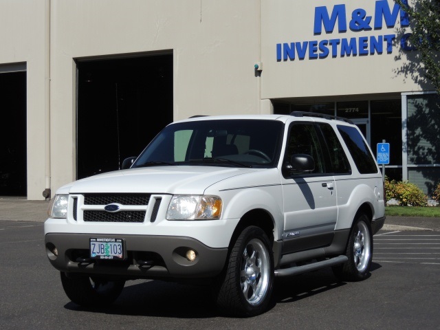 2001 Ford Explorer Sport 2DR / 4X4 / 6Cyl / ONLY 89K MILES   - Photo 39 - Portland, OR 97217