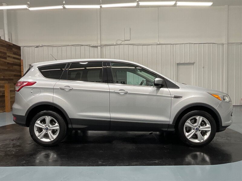 2013 Ford Escape SE Sport Utility AWD / 2.0L 4Cyl EcoBoost / AWD   - Photo 4 - Gladstone, OR 97027