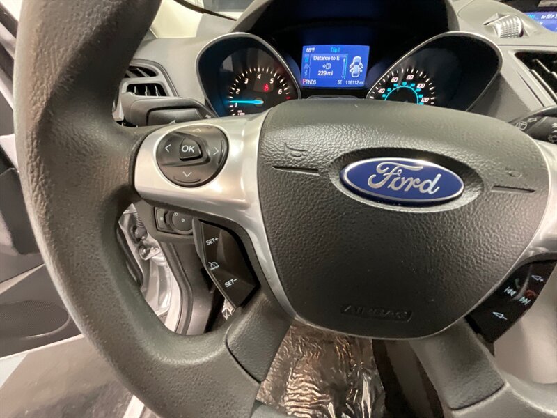 2013 Ford Escape SE Sport Utility AWD / 2.0L 4Cyl EcoBoost / AWD   - Photo 40 - Gladstone, OR 97027