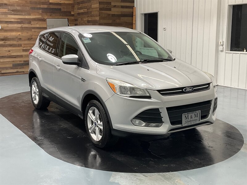 2013 Ford Escape SE Sport Utility AWD / 2.0L 4Cyl EcoBoost / AWD   - Photo 2 - Gladstone, OR 97027