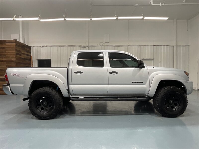 2009 Toyota Tacoma 4.0L V6 / 4X4 / LIFTED w. BF GOODRICH TIRE  / Backup Camera / ZERO RUST / ONLY 128,000 Miles - Photo 4 - Gladstone, OR 97027