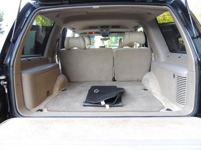 1999 GMC Yukon Denali/Sport Utility/4X4/Leather/ DVD Player   - Photo 22 - Portland, OR 97217