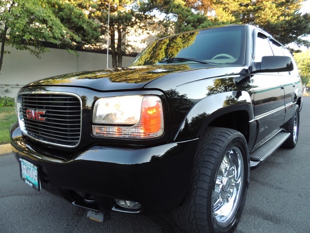 1999 GMC Yukon Denali/Sport Utility/4X4/Leather/ DVD Player   - Photo 34 - Portland, OR 97217