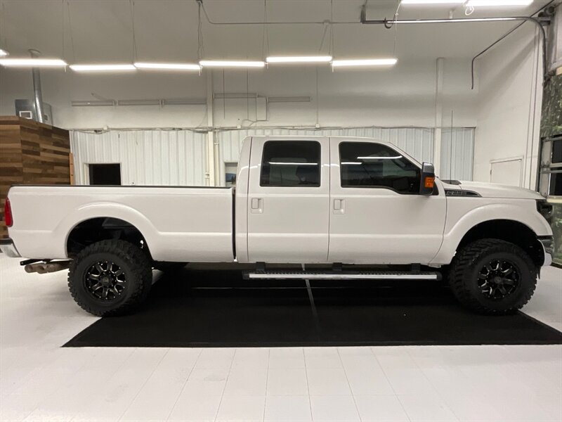 2014 Ford F-350 Lariat ULTIMATE PKG 4X4 / 6.7L DIESEL / LIFTED  /LOCAL OREGON TRUCK / RUST FREE / LIFTED w. BRAND NEW 35 " MUD TIRES & 18 " FUEL WHEELS / Leather & Sunroof / SHARP!! - Photo 4 - Gladstone, OR 97027