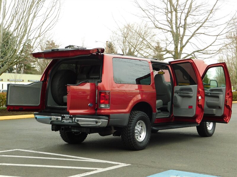 2002 Ford Excursion XLT 4X4 7.3L DIESEL / Leather / 10-Passenger SUV   - Photo 29 - Portland, OR 97217