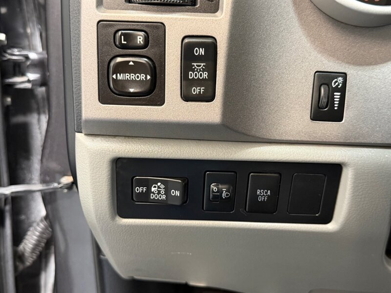 2013 Toyota Tundra Grade Double Cab 4X4 4.6L V8 / 137K MILES / LOCAL TRUCK w. ZERO RUST - Photo 39 - Gladstone, OR 97027