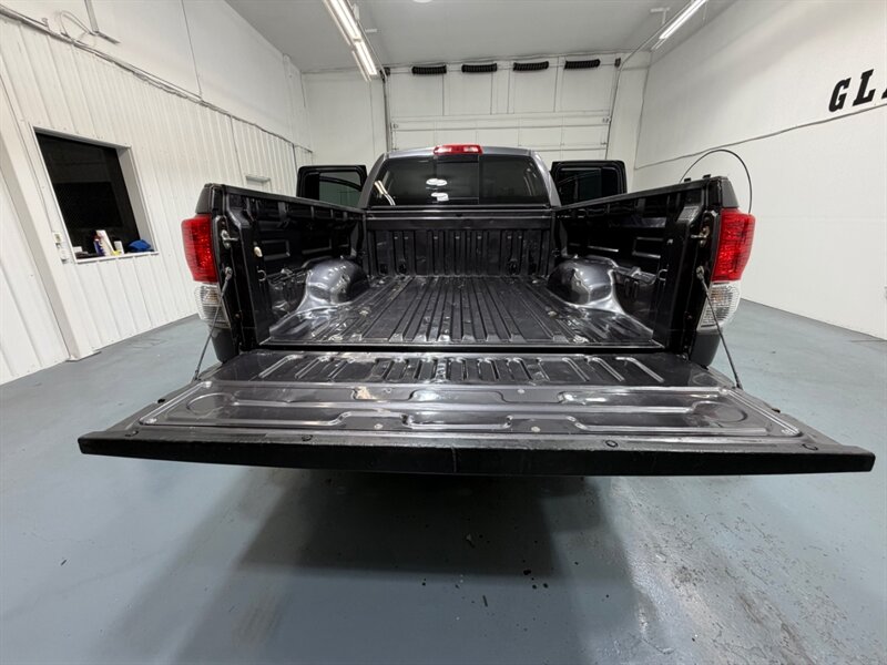 2013 Toyota Tundra Grade Double Cab 4X4 4.6L V8 / 137K MILES / LOCAL TRUCK w. ZERO RUST - Photo 10 - Gladstone, OR 97027