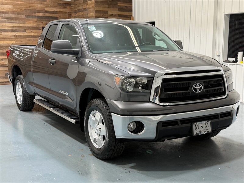 2013 Toyota Tundra Grade Double Cab 4X4 4.6L V8 / 137K MILES / LOCAL TRUCK w. ZERO RUST - Photo 2 - Gladstone, OR 97027