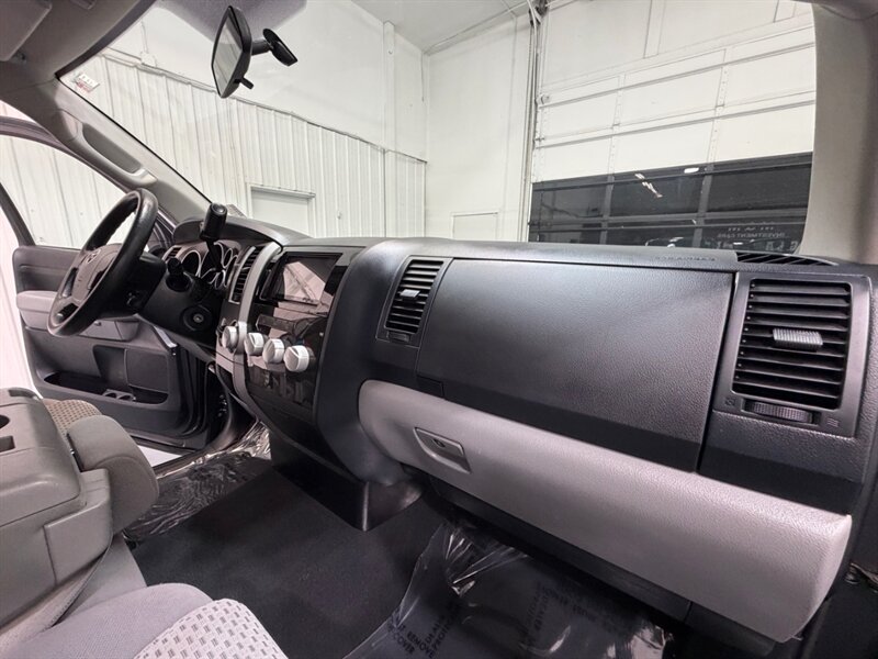 2013 Toyota Tundra Grade Double Cab 4X4 4.6L V8 / 137K MILES / LOCAL TRUCK w. ZERO RUST - Photo 35 - Gladstone, OR 97027