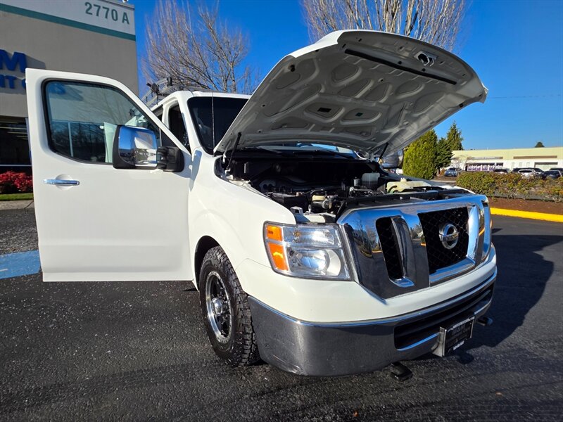 2018 Nissan NV 3500 HD 1-TON V8 5.6L CARGO VAN NEW TIRES 1-OWNER / HEAVY DUTY / SHELVING-DRAWER SYSTEM / LADDER RACK - Photo 26 - Portland, OR 97217
