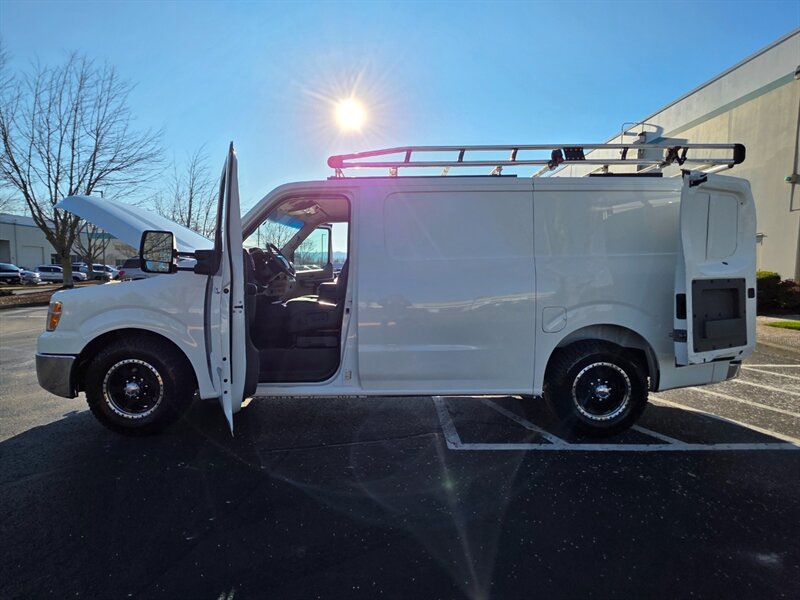 2018 Nissan NV 3500 HD 1-TON V8 5.6L CARGO VAN NEW TIRES 1-OWNER / HEAVY DUTY / SHELVING-DRAWER SYSTEM / LADDER RACK - Photo 23 - Portland, OR 97217