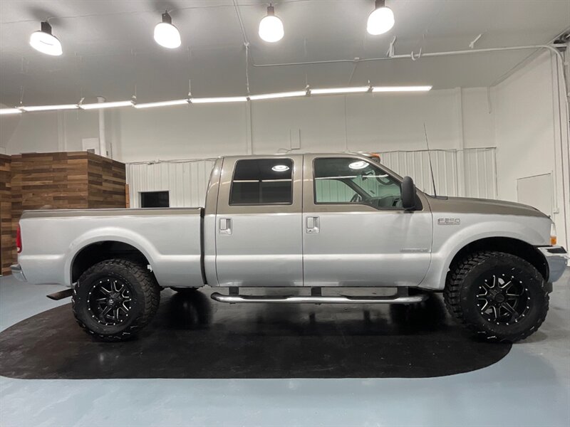 2001 Ford F-250 Lariat Platinum Crew Cab 4X4 / 7.3L DIESEL / LOCAL  / NEW WHEELS & TIRES / Leather & Heated Seats / RUST FREE / 151,000 MILES - Photo 4 - Gladstone, OR 97027