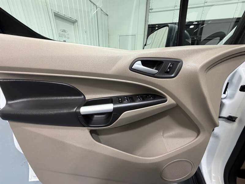 2015 Ford Transit Connect XLT Minivan Leather Heated Seats /4Cyl / 56K MILES /Towing pkg / Panoramic Rood - Photo 33 - Gladstone, OR 97027