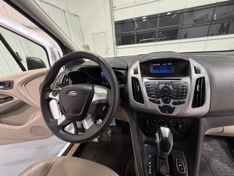 2015 Ford Transit Connect XLT Minivan Leather Heated Seats /4Cyl / 56K MILES /Towing pkg / Panoramic Rood - Photo 15 - Gladstone, OR 97027