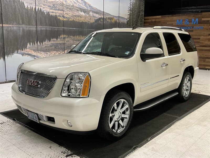 2011 GMC Yukon Denali AWD / 6.2L V8 / 3RD ROW / 1-OWNER  / Leather & Heated Seats - Photo 25 - Gladstone, OR 97027