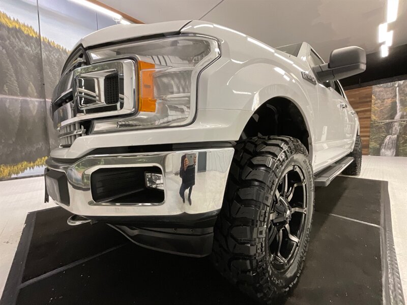 2018 Ford F-150 XLT Crew Cab 4X4 / 5.0L V8 / NEW LIFT WHEELS TIRES  / BRAND NEW 35 " MUD TIRES & 20 " FUEL WHEELS / 85,000 MILES - Photo 9 - Gladstone, OR 97027