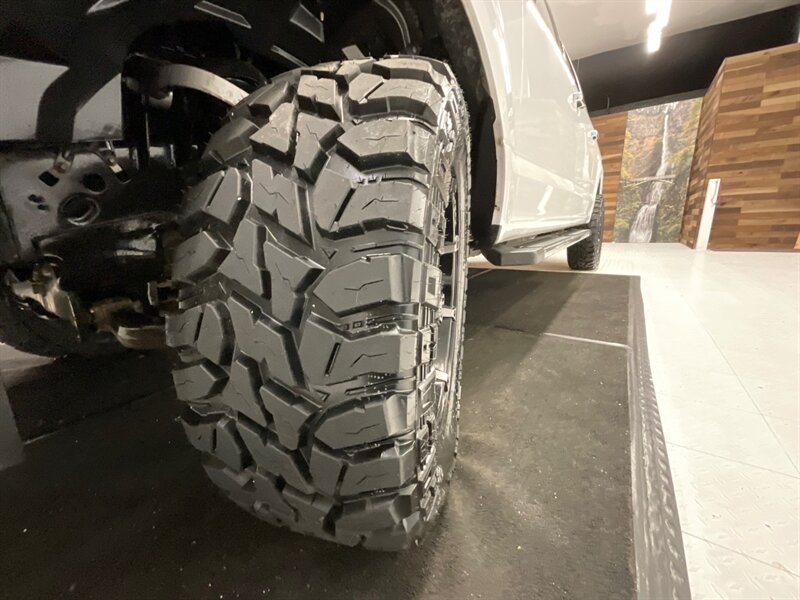 2018 Ford F-150 XLT Crew Cab 4X4 / 5.0L V8 / NEW LIFT WHEELS TIRES  / BRAND NEW 35 " MUD TIRES & 20 " FUEL WHEELS / 85,000 MILES - Photo 22 - Gladstone, OR 97027