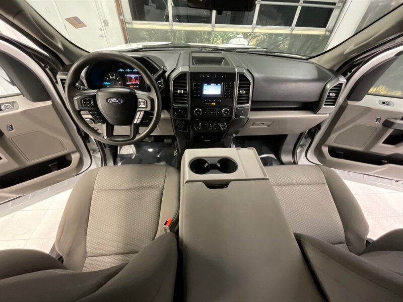 2018 Ford F-150 XLT Crew Cab 4X4 / 5.0L V8 / NEW LIFT WHEELS TIRES  / BRAND NEW 35 " MUD TIRES & 20 " FUEL WHEELS / 85,000 MILES - Photo 30 - Gladstone, OR 97027