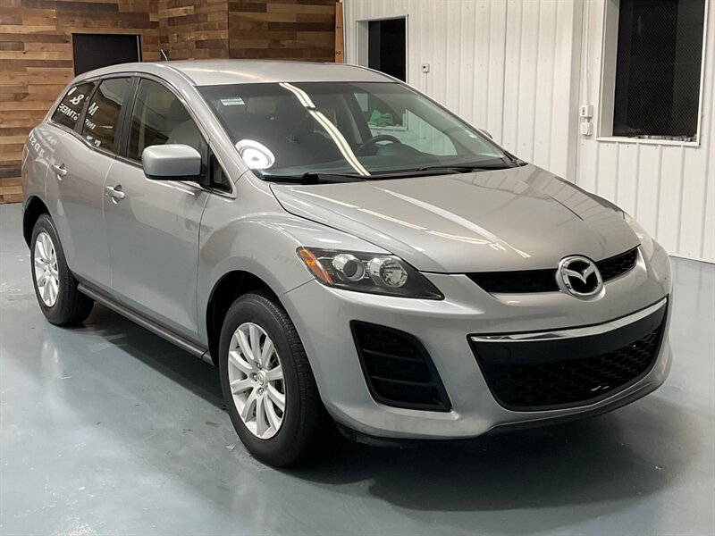 2010 Mazda CX-7 i Sport SUV / 4Cyl / ONLY 107,000 MILES   - Photo 2 - Gladstone, OR 97027