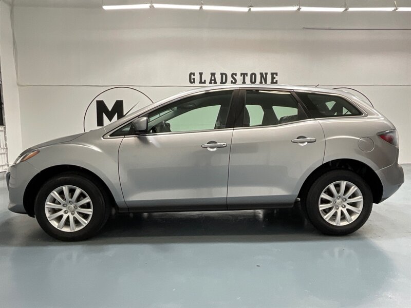 2010 Mazda CX-7 i Sport SUV / 4Cyl / ONLY 107,000 MILES   - Photo 3 - Gladstone, OR 97027