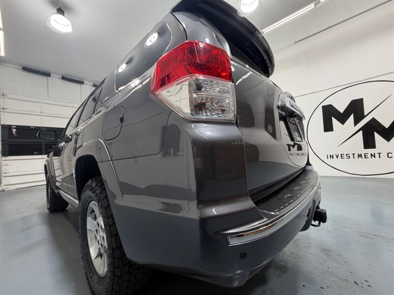 2013 Toyota 4Runner SR5 Premium 4X4 3RD ROW SEAT Leather Sunroof /Navigation & Backup Camera /BRAND NEW TIRES/ ZERO RUST - Photo 55 - Gladstone, OR 97027