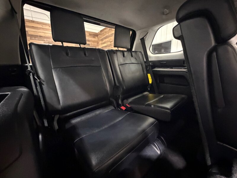 2013 Toyota 4Runner SR5 Premium 4X4 3RD ROW SEAT Leather Sunroof /Navigation & Backup Camera /BRAND NEW TIRES/ ZERO RUST - Photo 11 - Gladstone, OR 97027