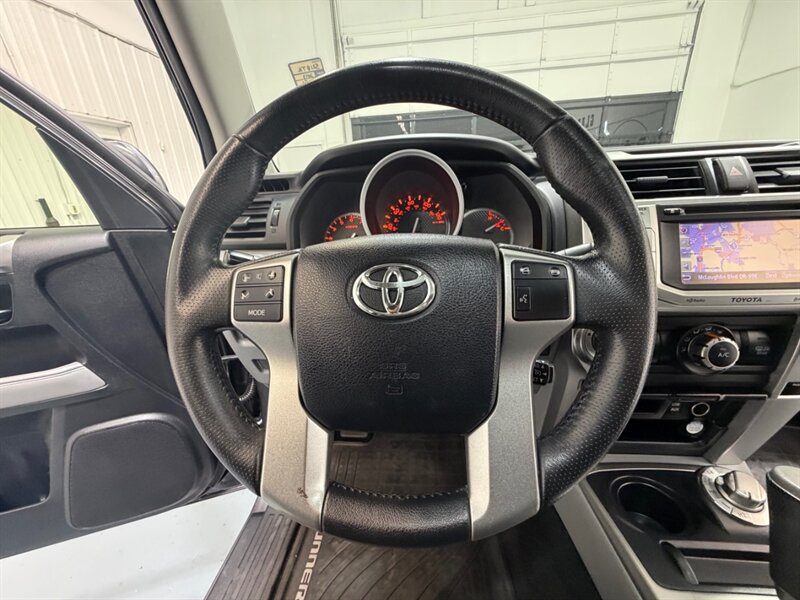 2013 Toyota 4Runner SR5 Premium 4X4 3RD ROW SEAT Leather Sunroof /Navigation & Backup Camera /BRAND NEW TIRES/ ZERO RUST - Photo 14 - Gladstone, OR 97027