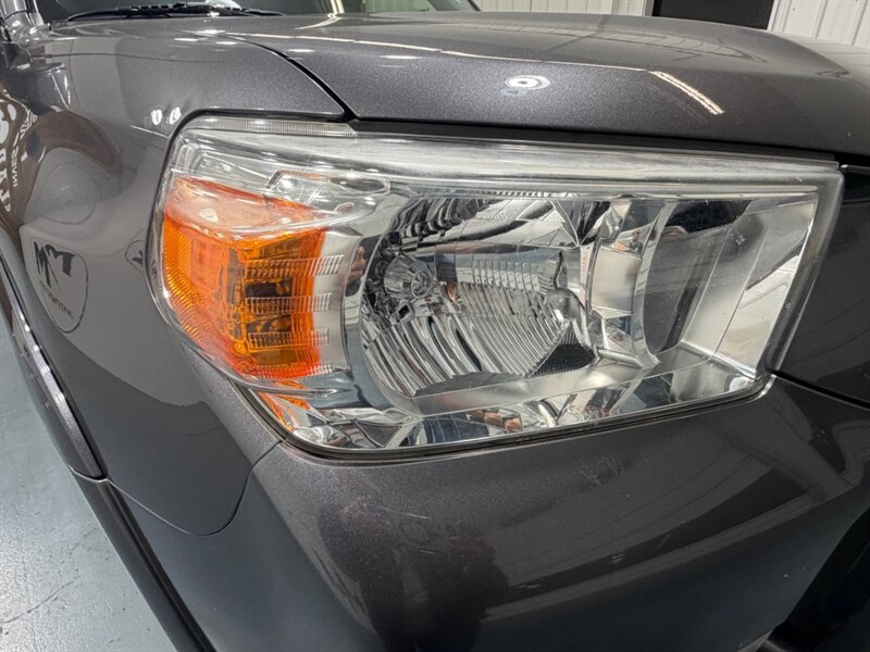 2013 Toyota 4Runner SR5 Premium 4X4 3RD ROW SEAT Leather Sunroof /Navigation & Backup Camera /BRAND NEW TIRES/ ZERO RUST - Photo 27 - Gladstone, OR 97027