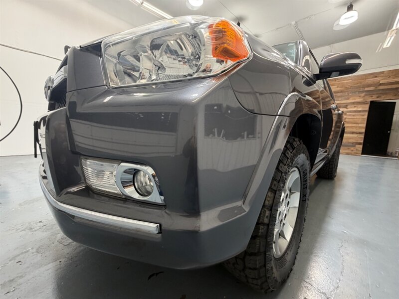 2013 Toyota 4Runner SR5 Premium 4X4 3RD ROW SEAT Leather Sunroof /Navigation & Backup Camera /BRAND NEW TIRES/ ZERO RUST - Photo 53 - Gladstone, OR 97027